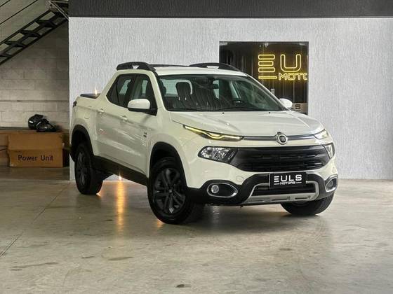 FIAT TORO 2.0 16V TURBO DIESEL FREEDOM 4WD AT9 FIAT TORO 2.0 16V TURBO DIESEL FREEDOM 4WD AT9